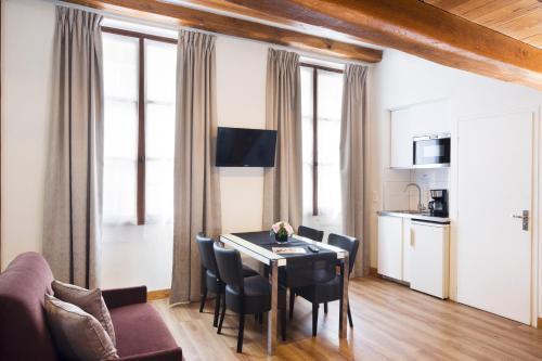 Résidence Du Lion D'or Louvre Aparthotel