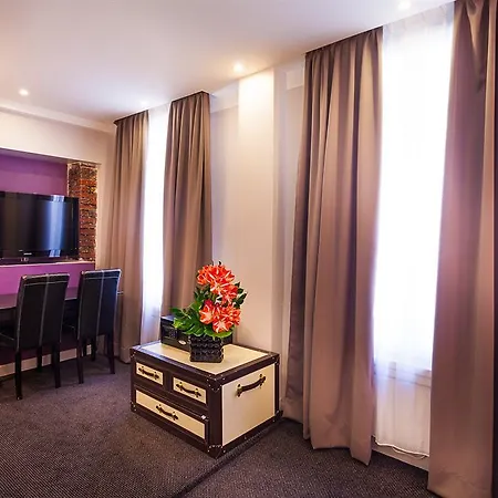 Lion D'or 4* Paris