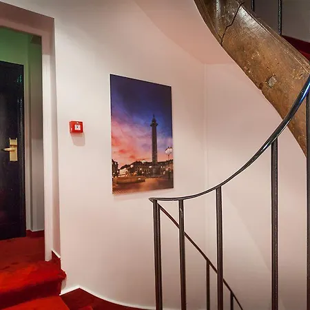 Lion D'or Aparthotel 4*