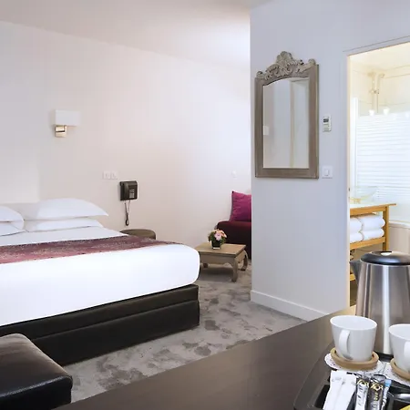 Lion D'or Aparthotel 4*