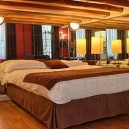 Aparthotel Lion D'or